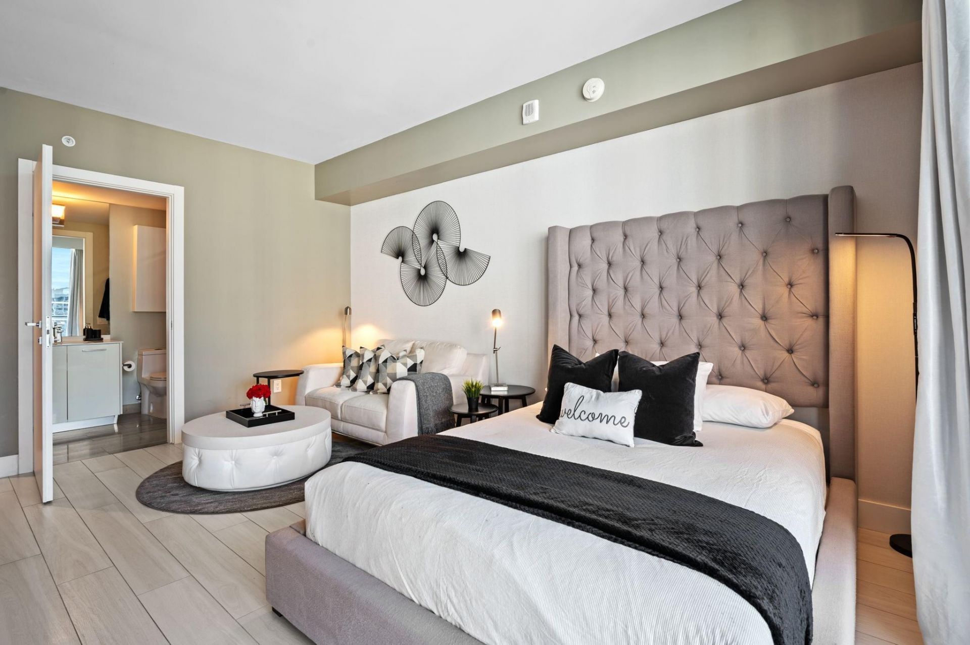 1300 Brickell Bay Drive, Unit 2600, Miami, FL 33131 Photo