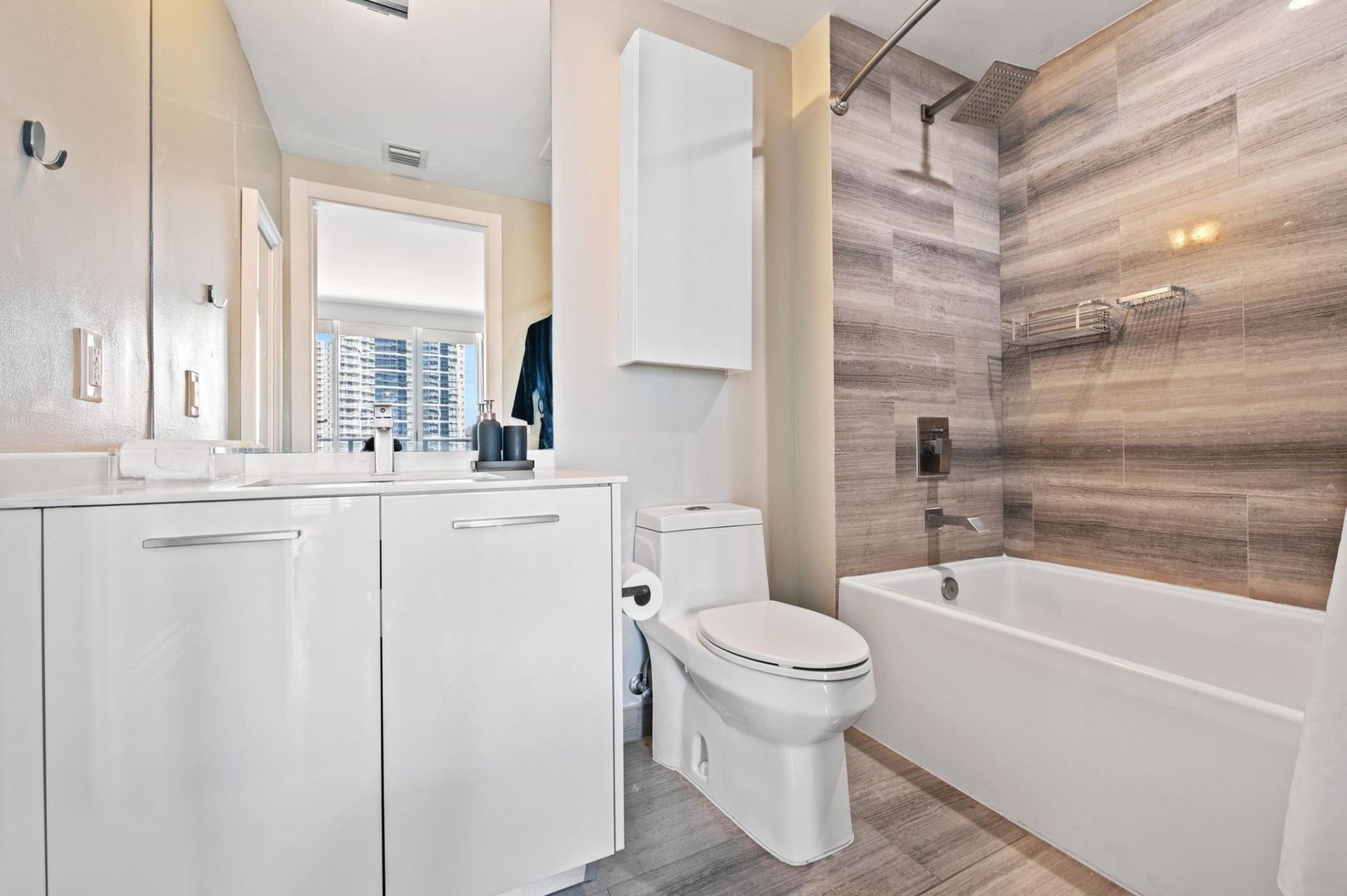 1300 Brickell Bay Drive, Unit 2600, Miami, FL 33131 Photo