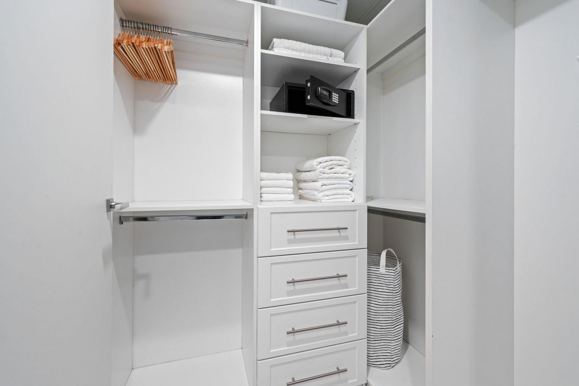 1300 Brickell Bay Drive, Unit 2600, Miami, FL 33131 Photo