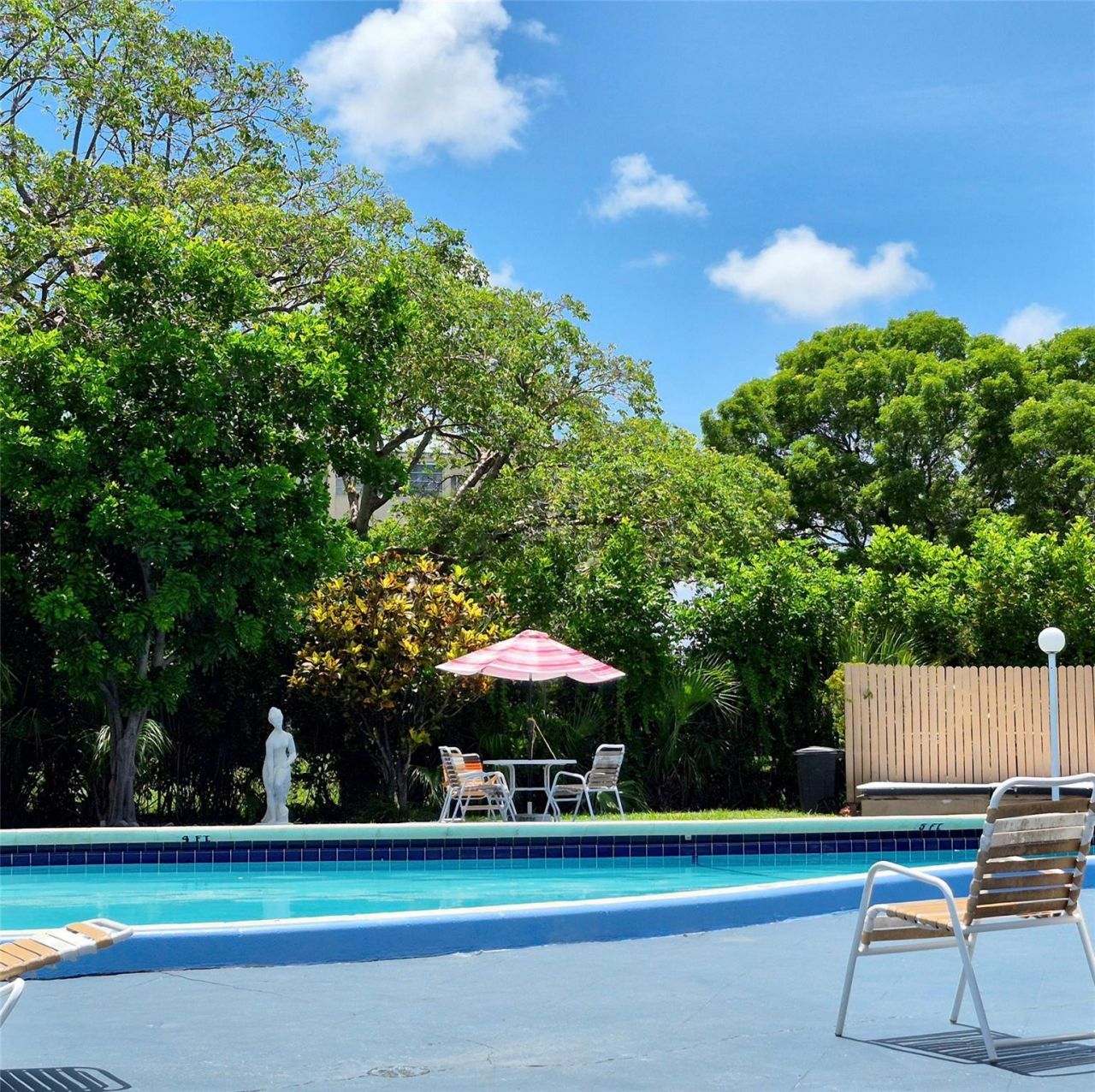 2840 Somerset Drive, Unit 208M, Lauderdale Lakes, FL 33311 Photo