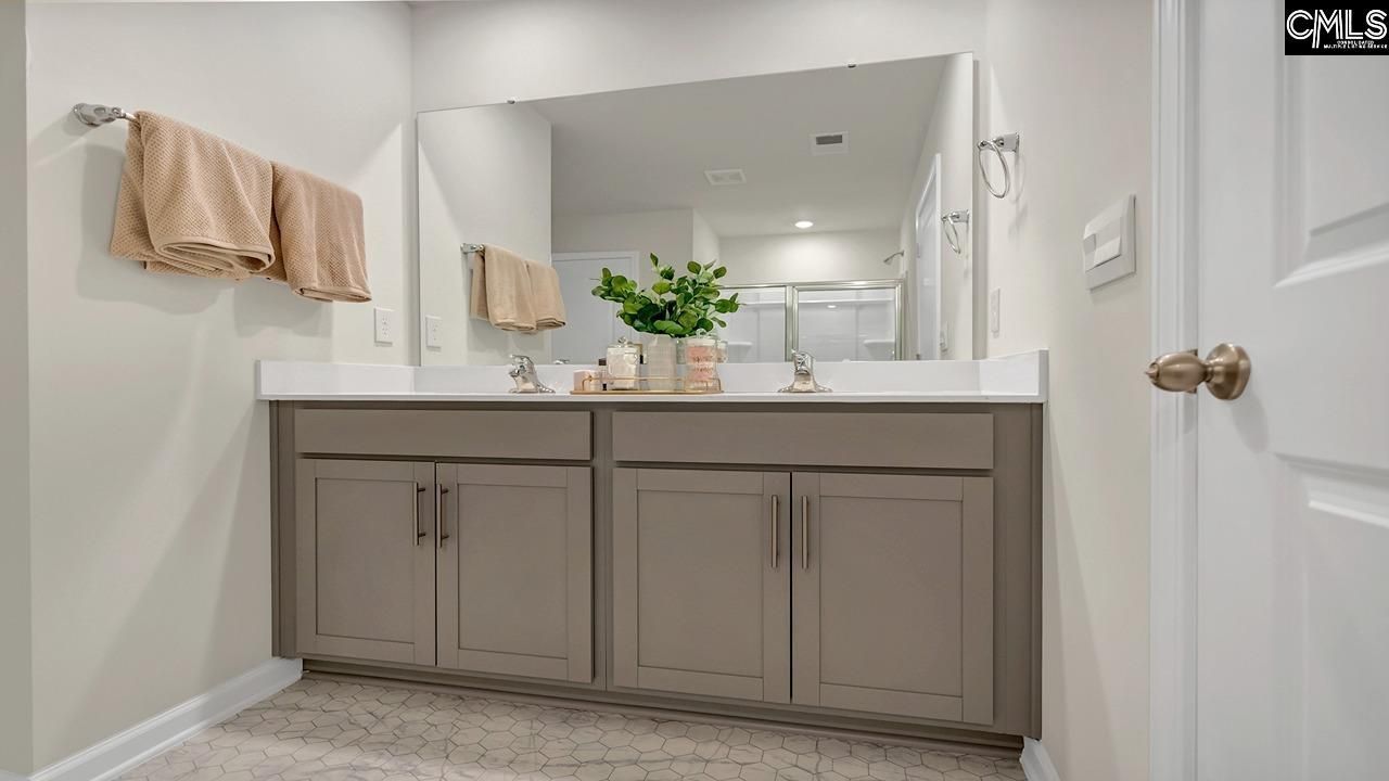 2001 Grovefield Drive Photo 16