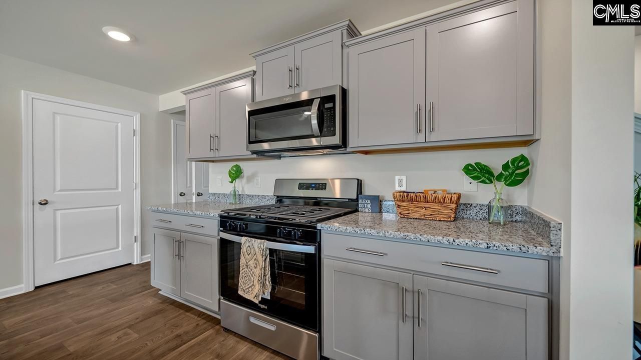 2001 Grovefield Drive Photo 5