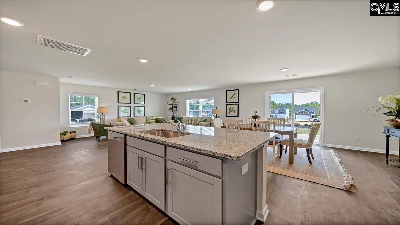 2001 Grovefield Drive Photo 7