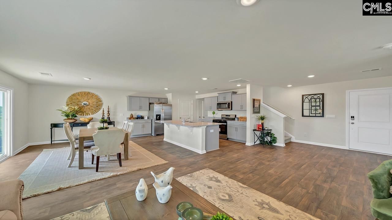 2001 Grovefield Drive Photo 9