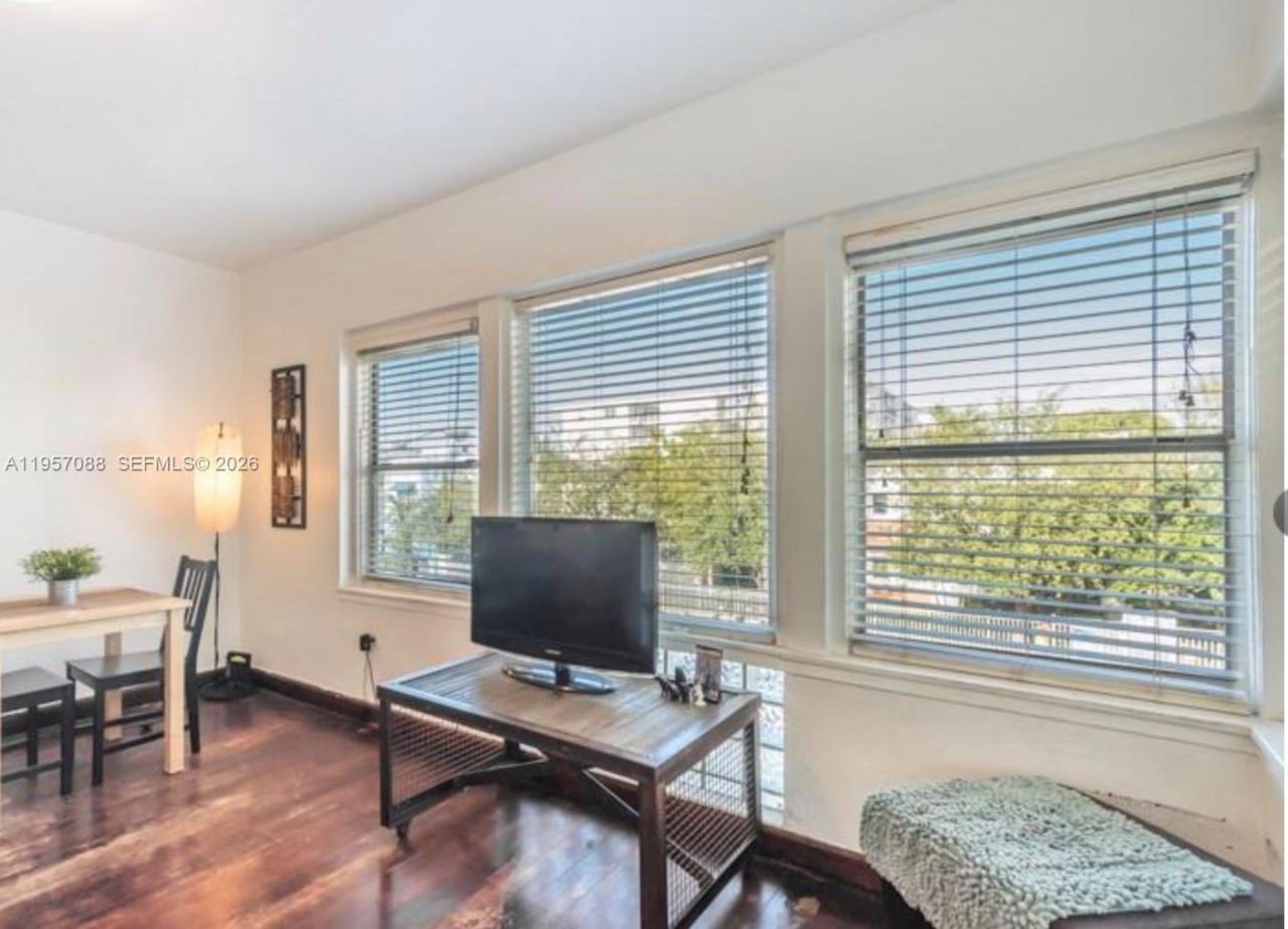 1555 Pennsylvania Ave, Unit 202, Miami Beach, FL 33139 Photo