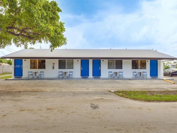 412 NE 4th Ave, Hallandale Beach, FL 33009