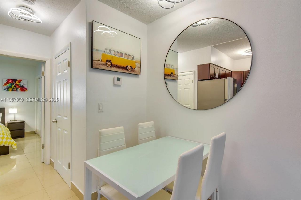 412 NE 4th Ave, Hallandale Beach, FL 33009 Photo