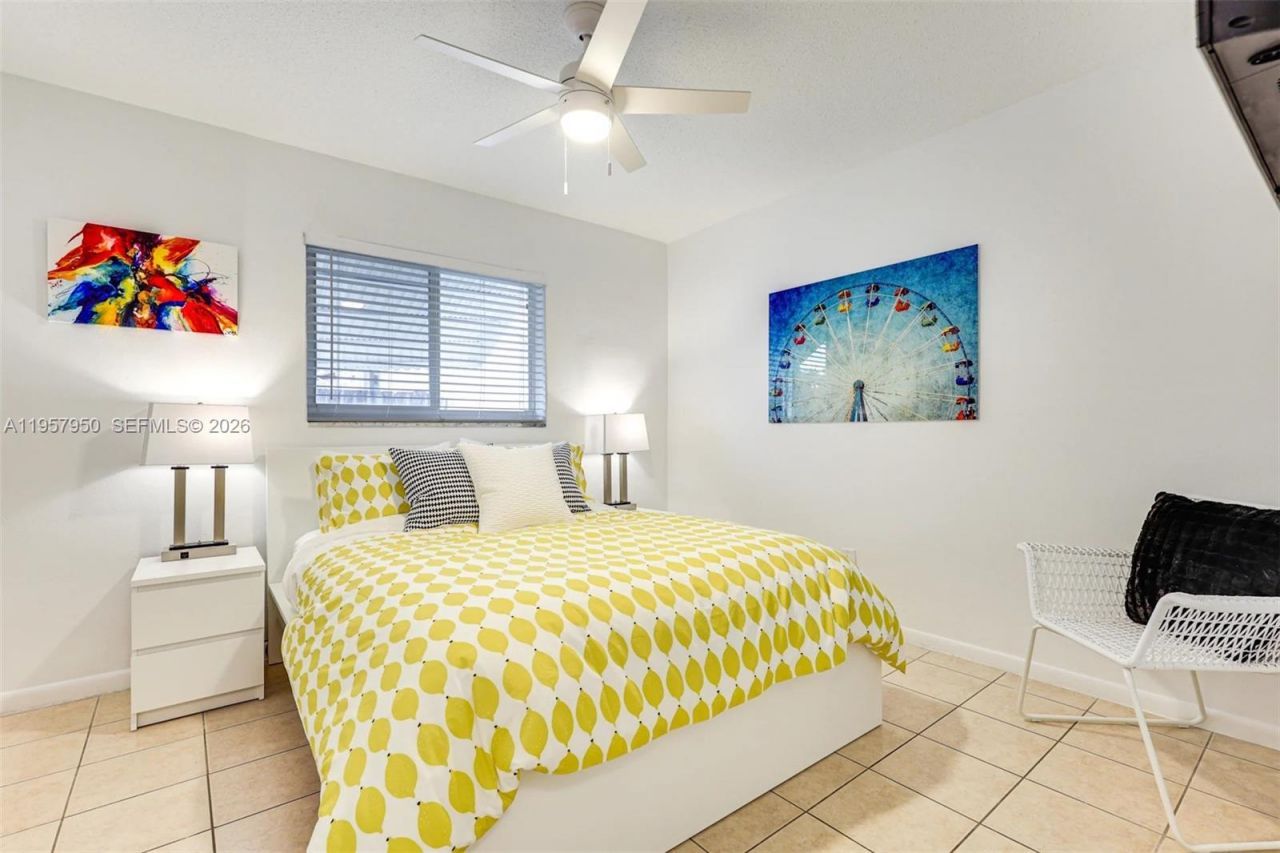 412 NE 4th Ave, Hallandale Beach, FL 33009 Photo