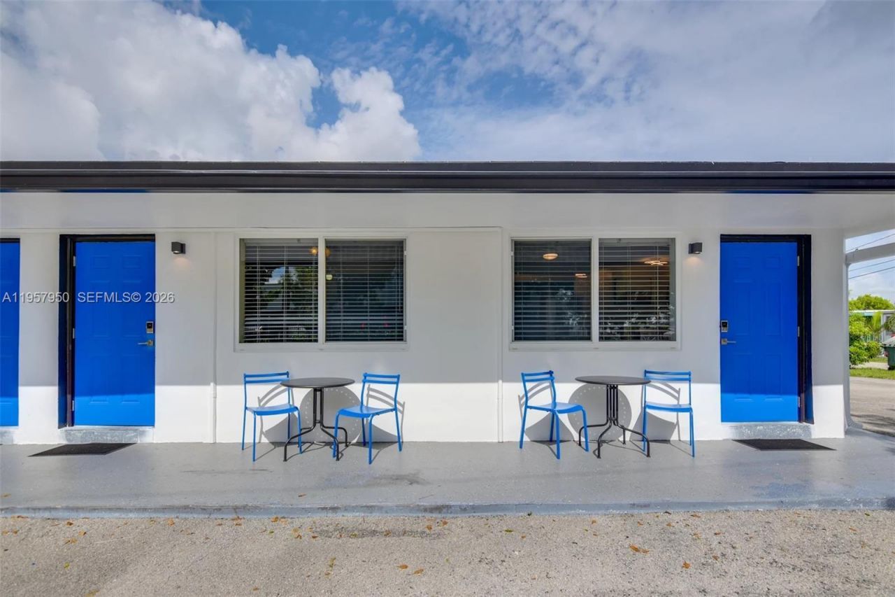 412 NE 4th Ave, Hallandale Beach, FL 33009 Photo