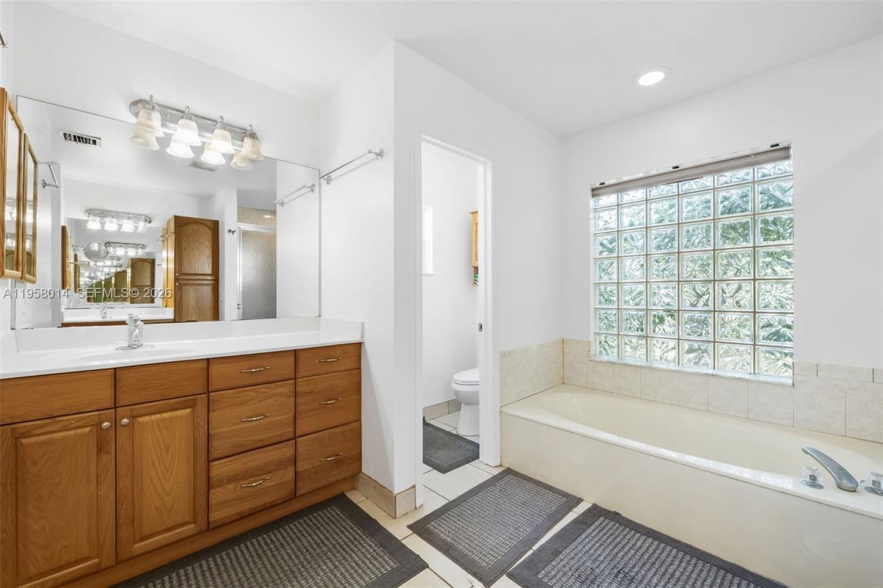 4201 SW 78th Dr, Davie, FL 33328 Photo