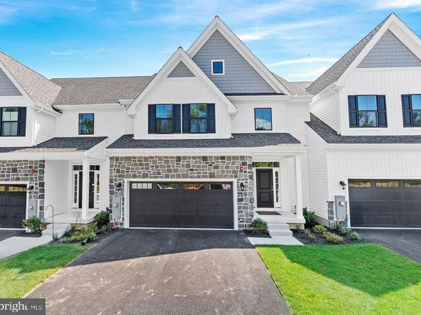 402 LEAHY DRIVE, NEWARK, DE 19711