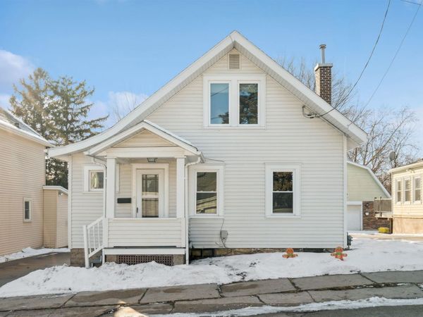 757 Roberts Street, Dubuque, IA 52001