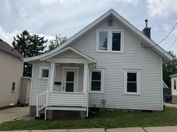 757 Roberts Street, Dubuque, IA 52001