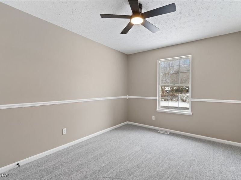 410 Columbine Avenue, Akron, OH 44312 Photo 21