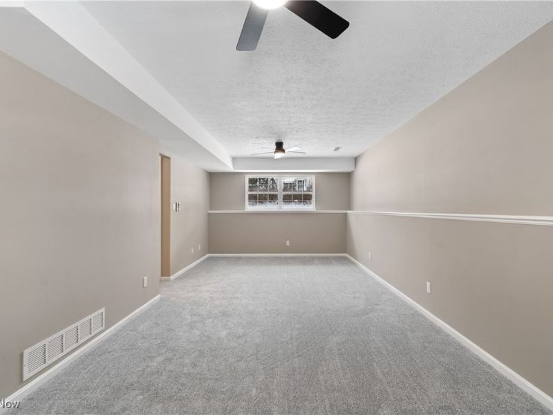 410 Columbine Avenue, Akron, OH 44312 Photo 26