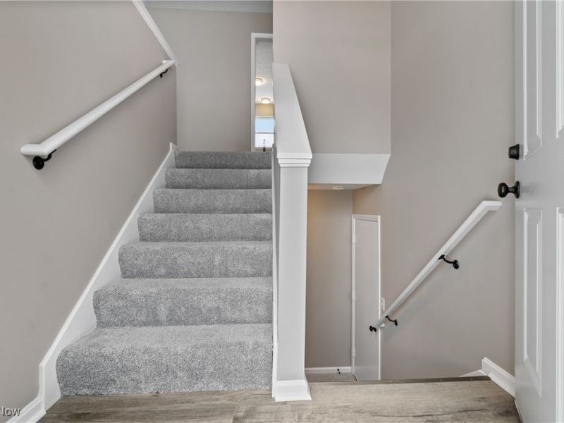 410 Columbine Avenue, Akron, OH 44312 Photo 4