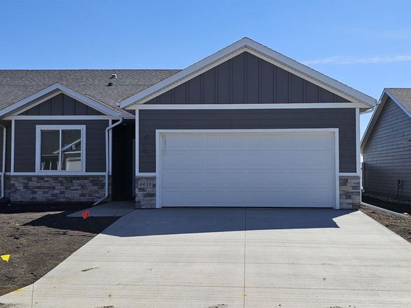 6613 W Gresford Pl, Sioux Falls, SD 57106