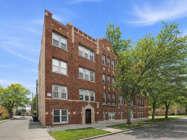 2504 W Balmoral Avenue, Unit 1D, Chicago, IL 60625