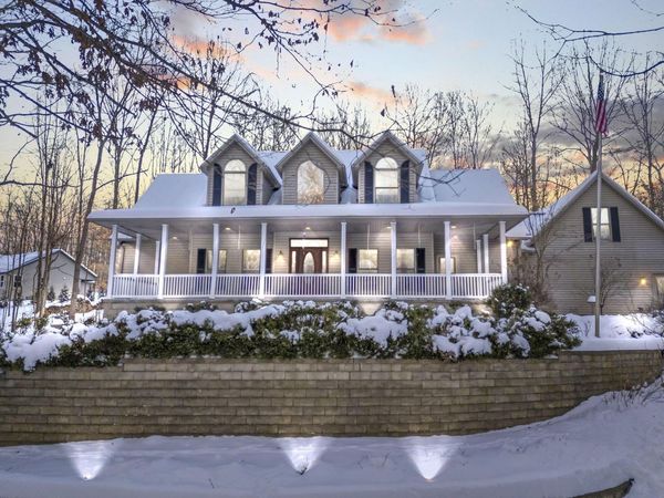 544 Grand Ridge Drive, Howard, OH 43028