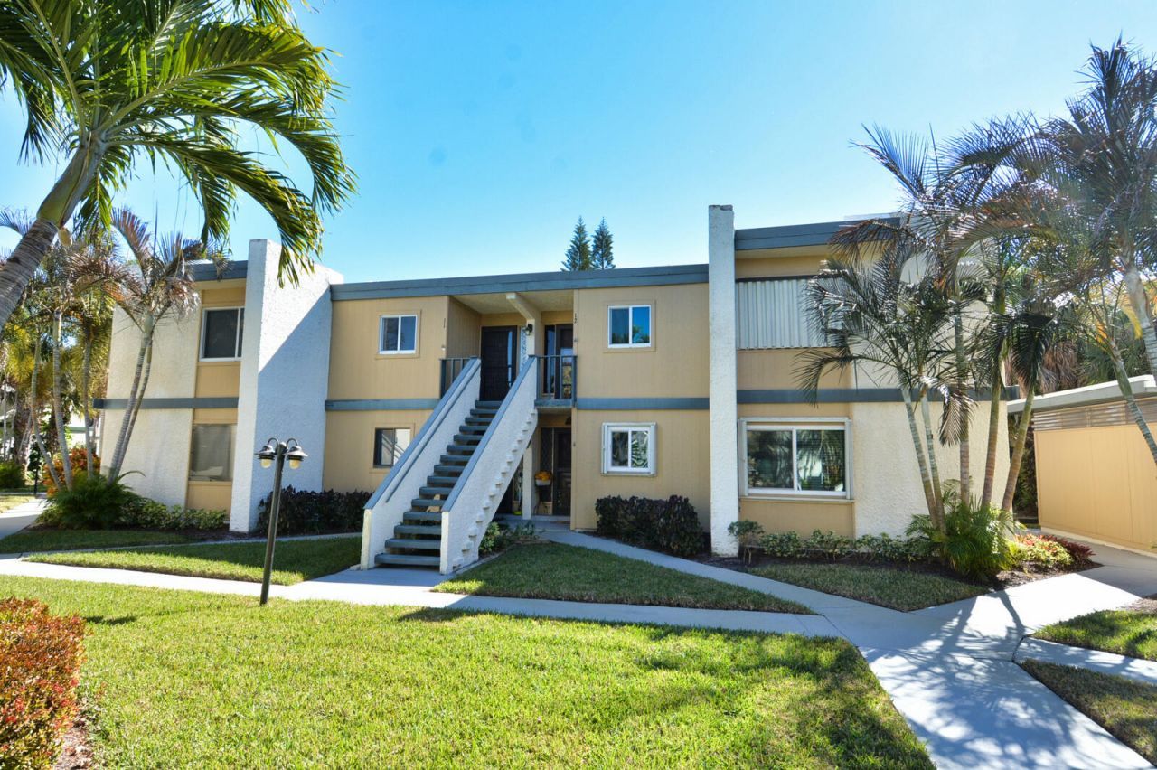 1500 NE 13th Terrace, Unit G4, Jensen Beach, FL 34957 Photo