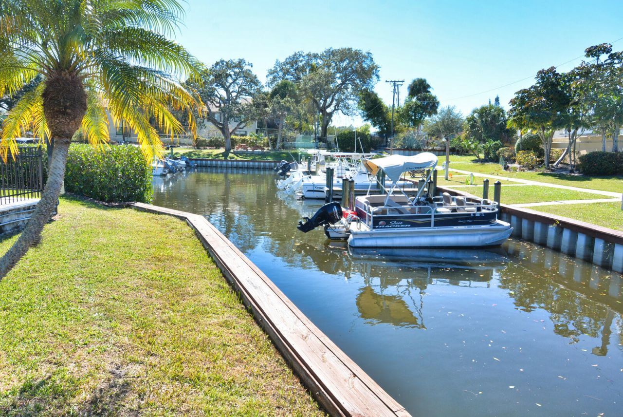 1500 NE 13th Terrace, Unit G4, Jensen Beach, FL 34957 Photo