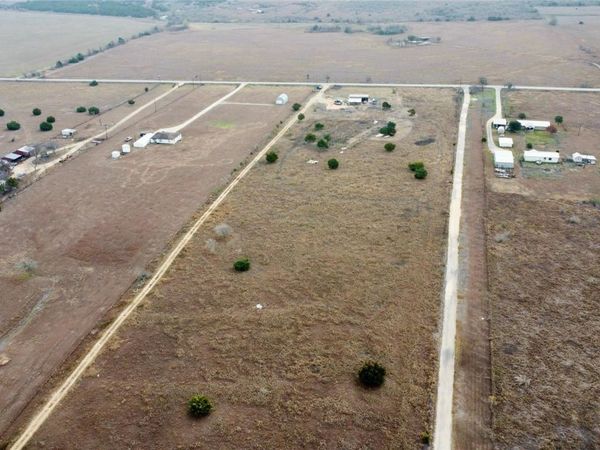 14024 Graef RD, Creedmoor, TX 78610