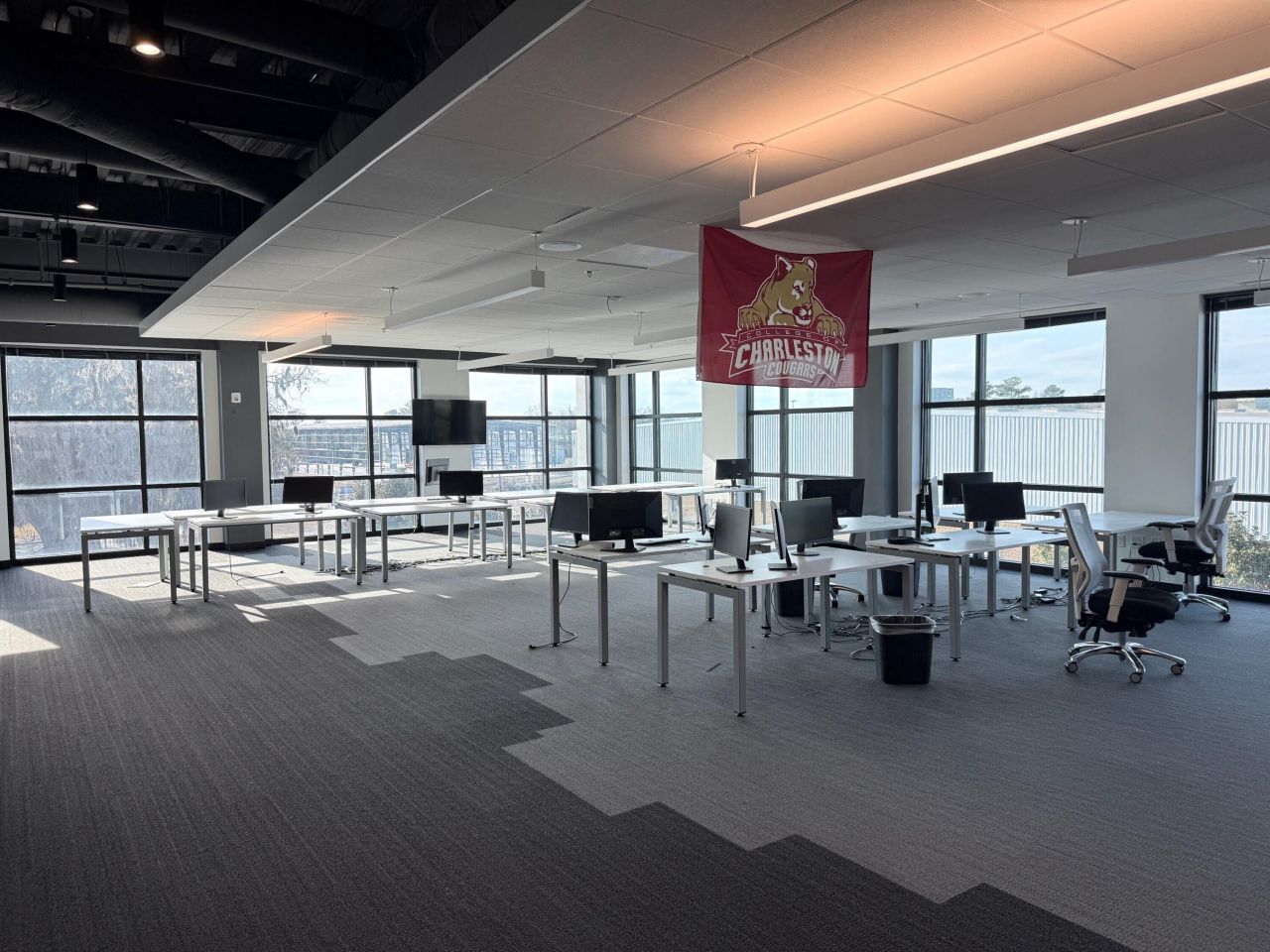 4401 Leeds Avenue Photo 4