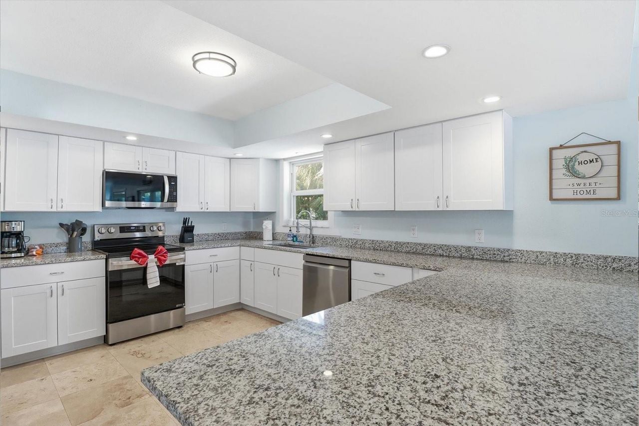 3644 N Hiawatha Terrace, Crystal River, FL 34428 Photo