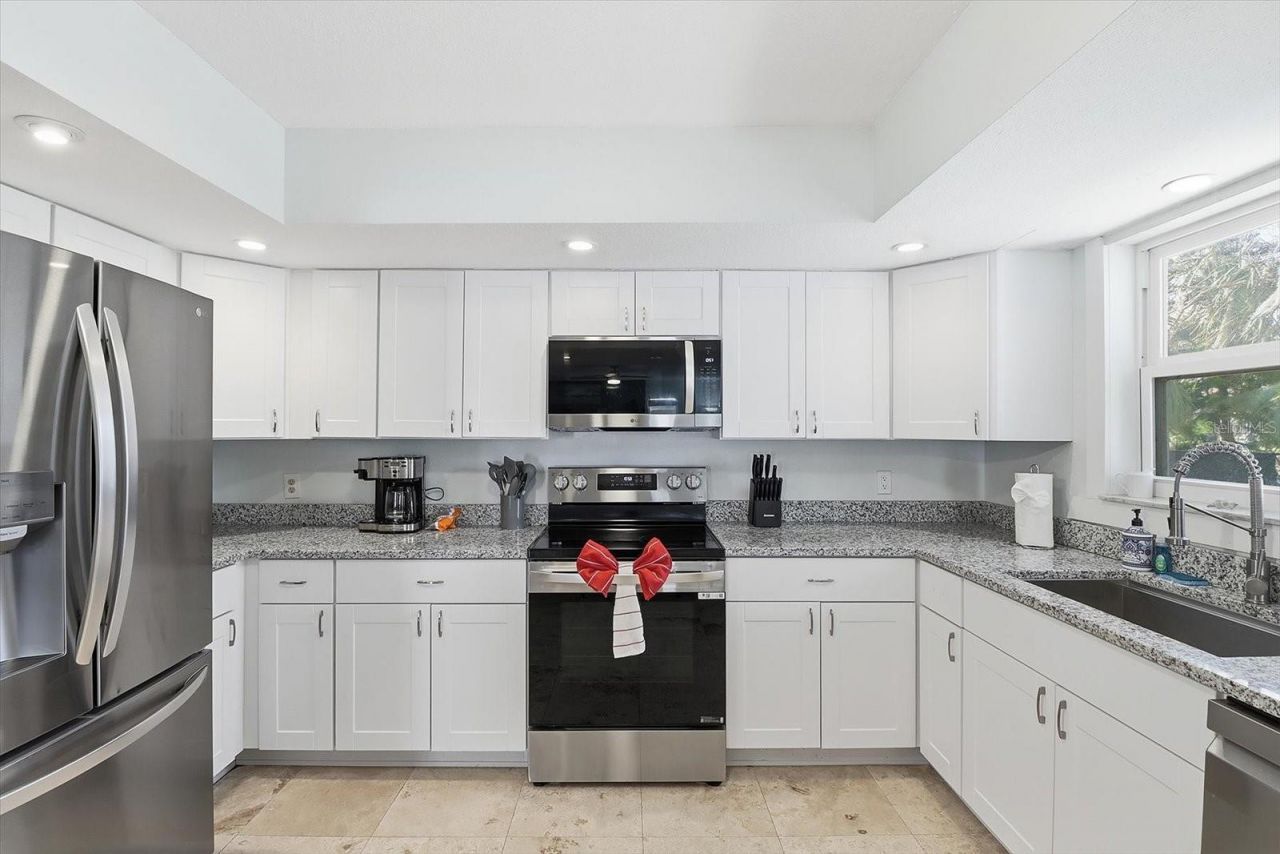 3644 N Hiawatha Terrace, Crystal River, FL 34428 Photo