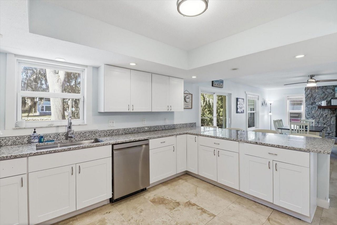 3644 N Hiawatha Terrace, Crystal River, FL 34428 Photo