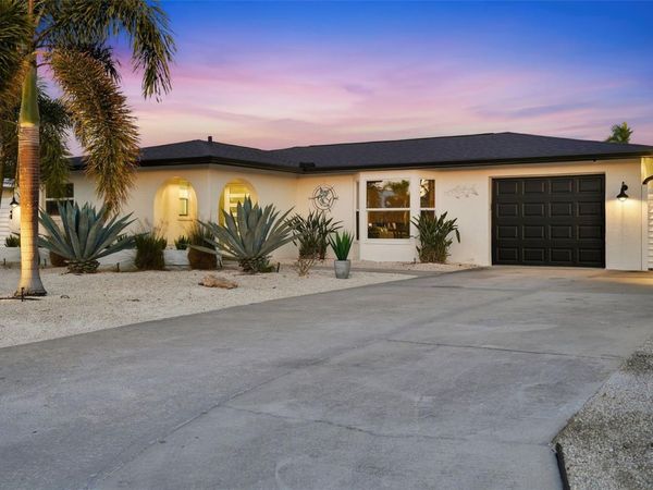 3915 COCONUT TERRACE, BRADENTON, FL 34210