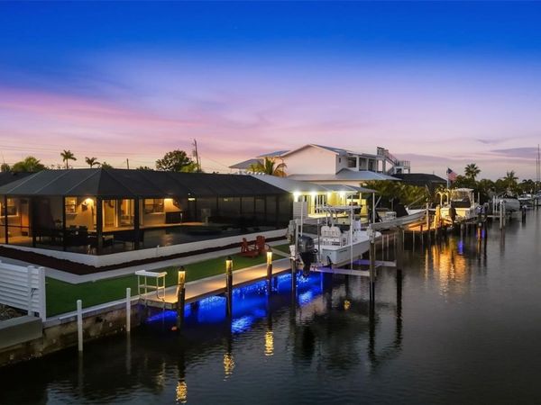 3915 COCONUT TERRACE, BRADENTON, FL 34210