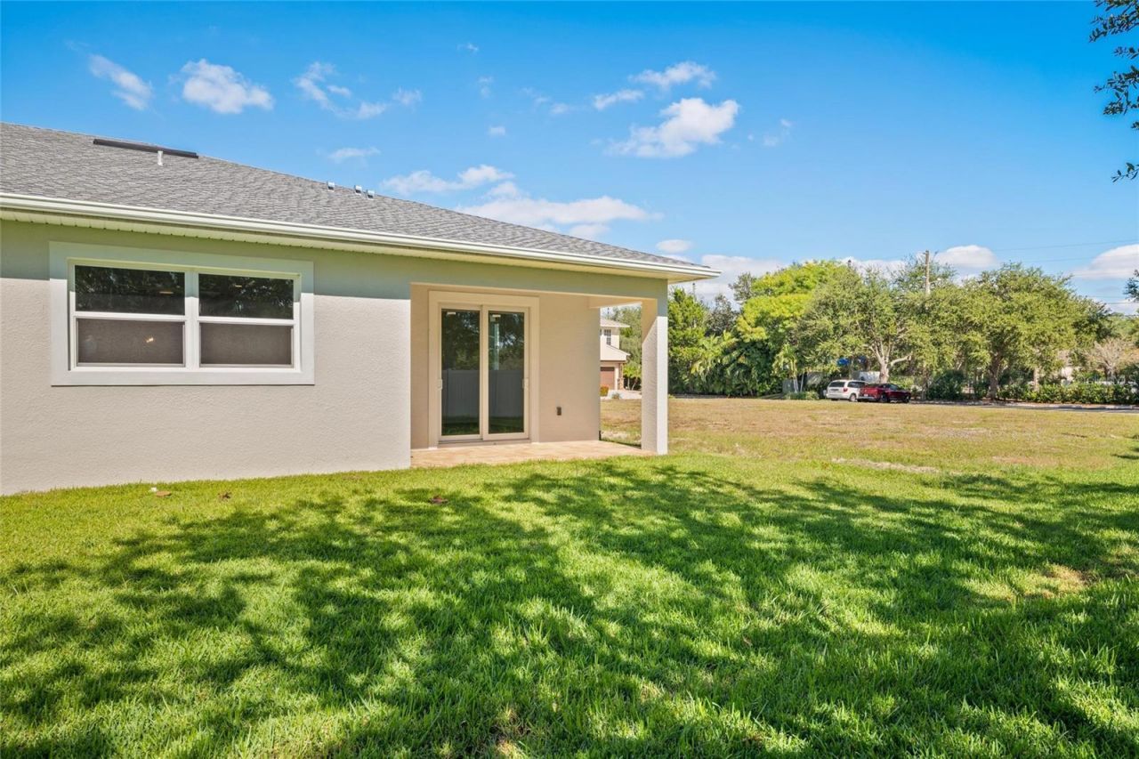 199 E Live Oak Street, Tarpon Springs, FL 34689 Photo