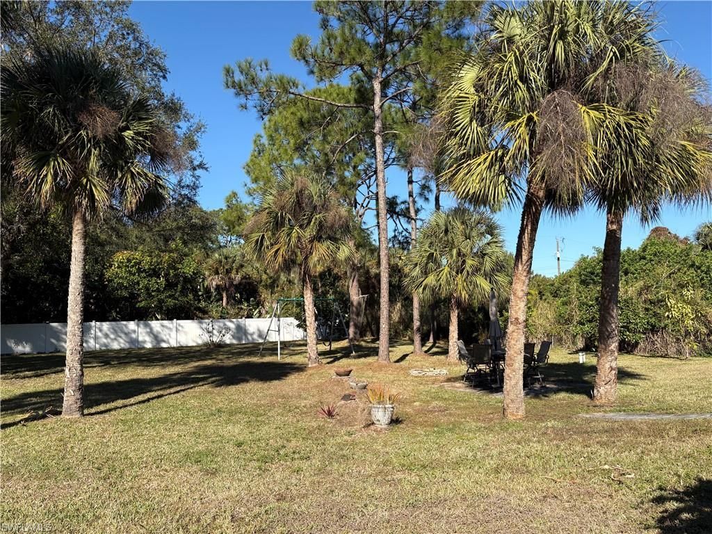 519 Hibiscus Ave, Lehigh Acres, FL 33972 Photo