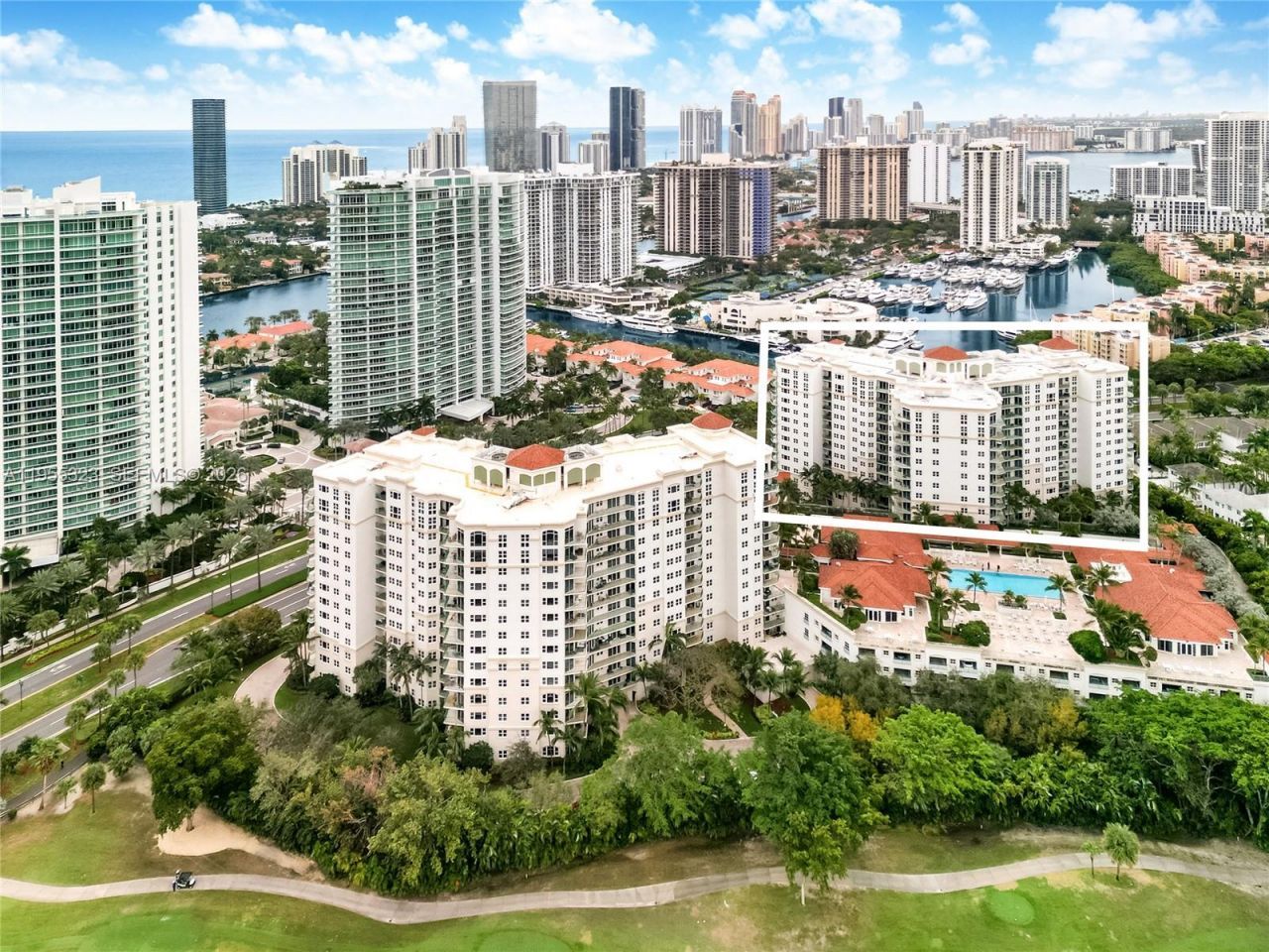 19900 E Country Club Dr, Unit 702, Aventura, FL 33180 Photo