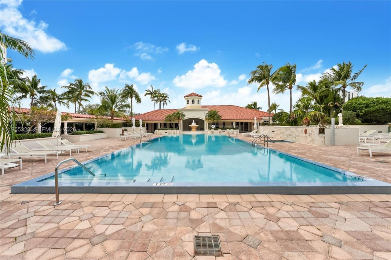 19900 E Country Club Dr, Unit 702, Aventura, FL 33180 Photo