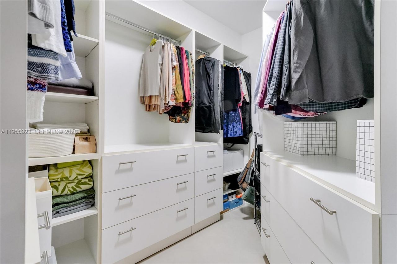 19900 E Country Club Dr, Unit 702, Aventura, FL 33180 Photo