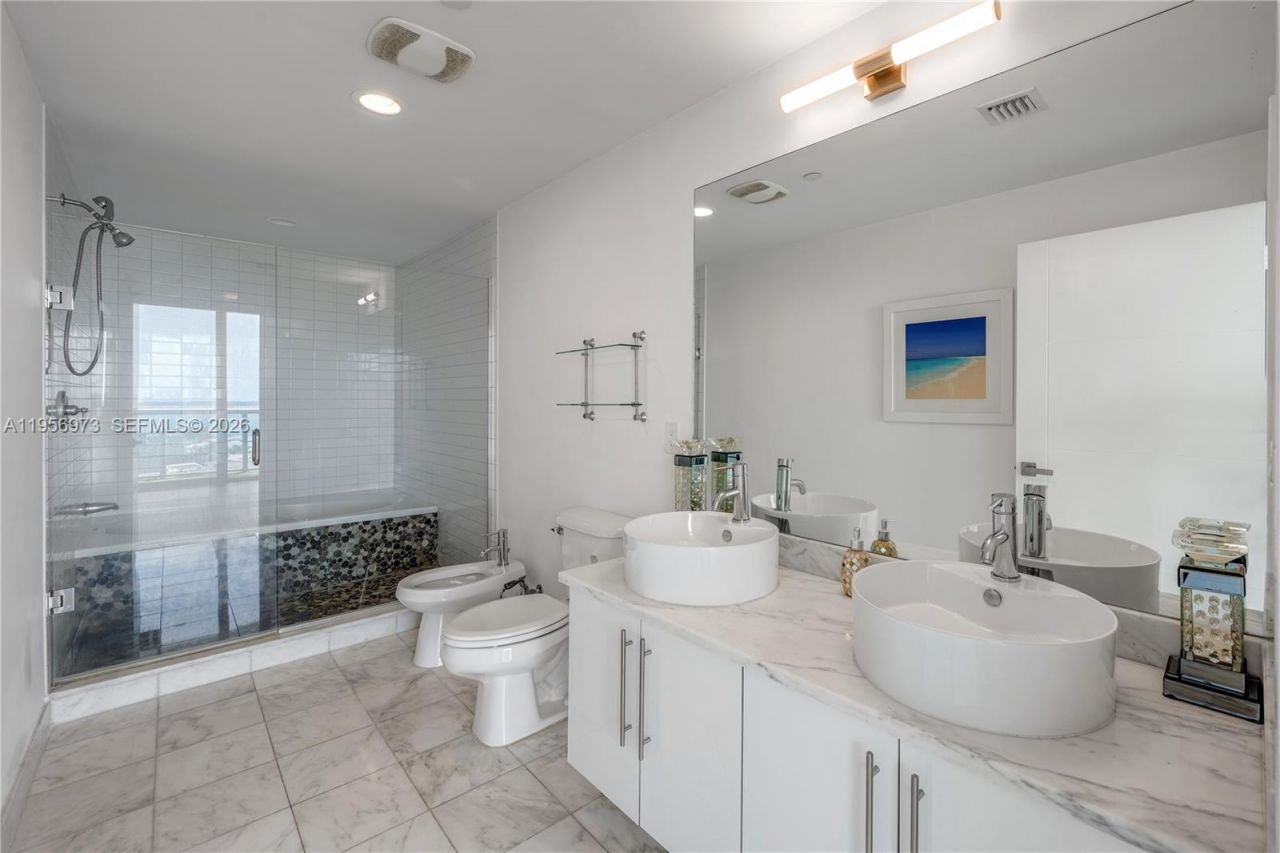 888 Biscayne Blvd, Unit 1802, Miami, FL 33132 Photo