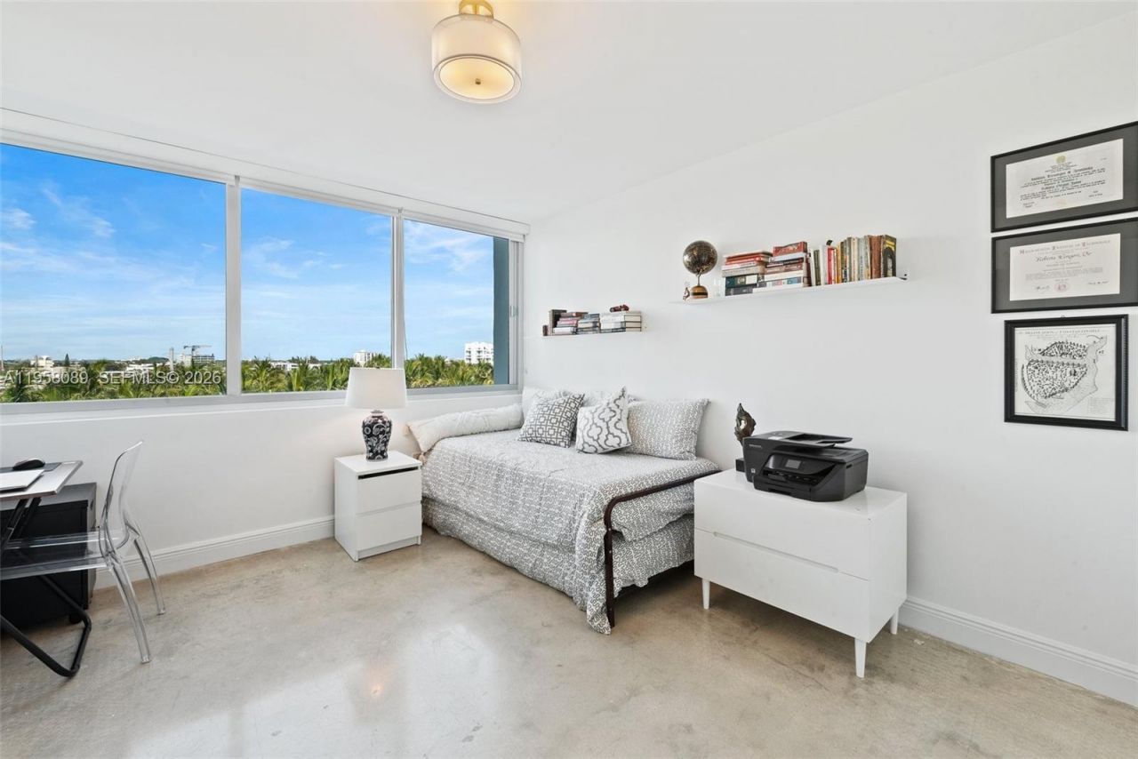 7135 Collins Ave , Unit 605, Miami Beach, FL 33141 Photo