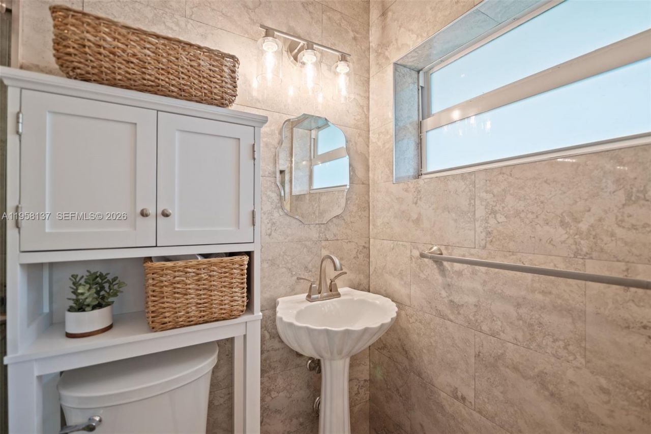 9620 Jamaica Dr, Cutler Bay, FL 33189 Photo