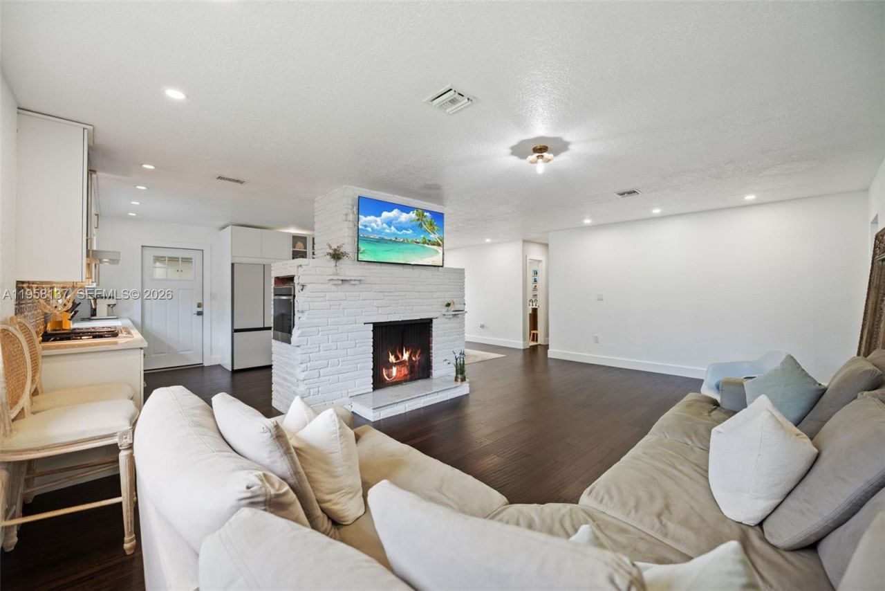 9620 Jamaica Dr, Cutler Bay, FL 33189 Photo