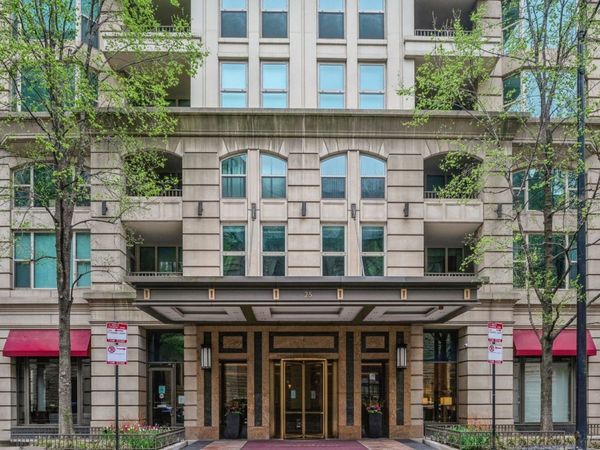 25 E Superior Street, Unit 1003, Chicago, IL 60611