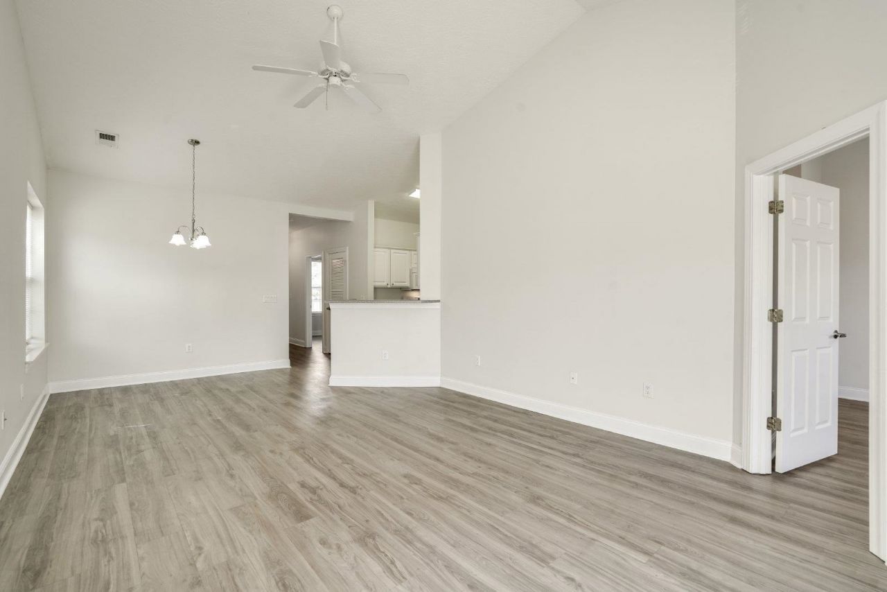 1113 Peace Pipe Pl.  Photo 9