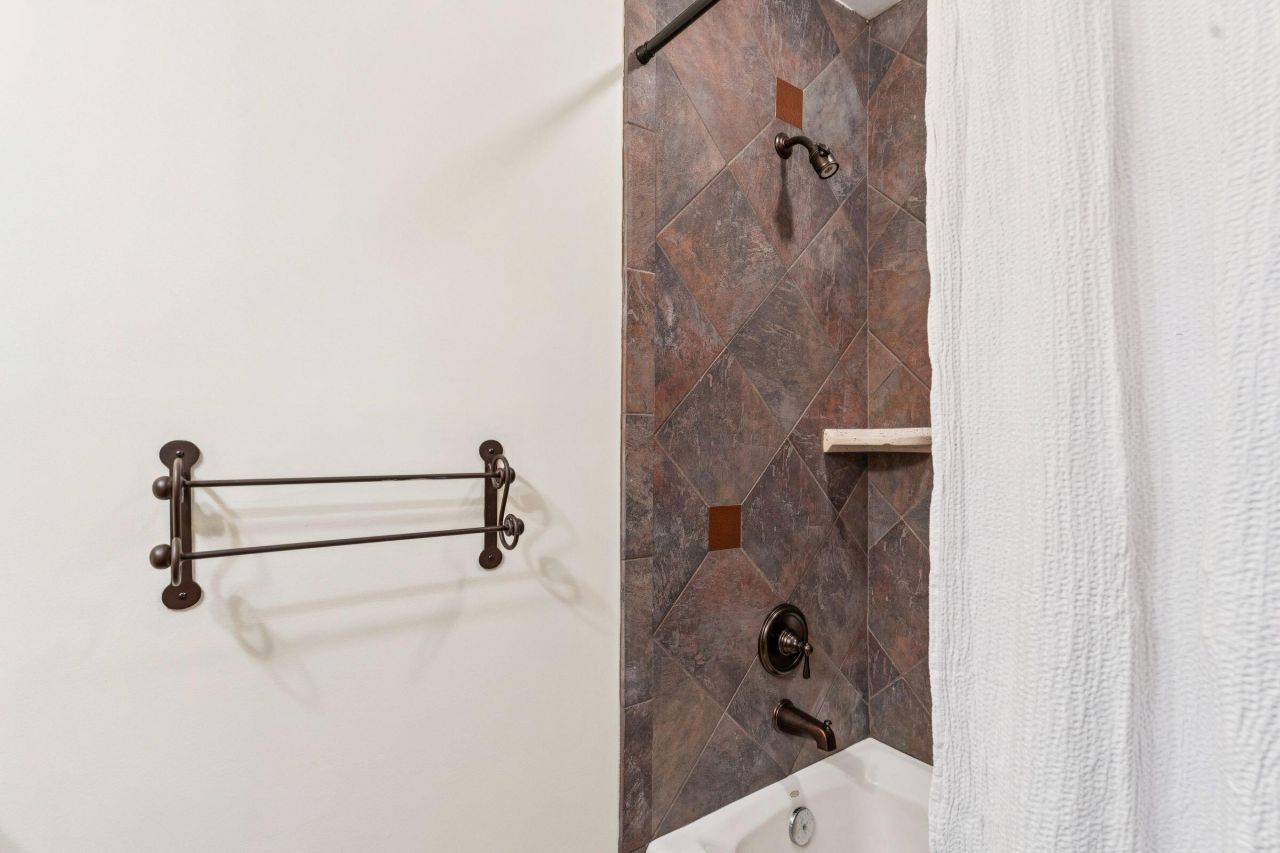 2834 Parkers Landing Road Photo 44