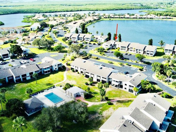3216 S Lakeview Circle, Unit 5202, Fort Pierce, FL 34949