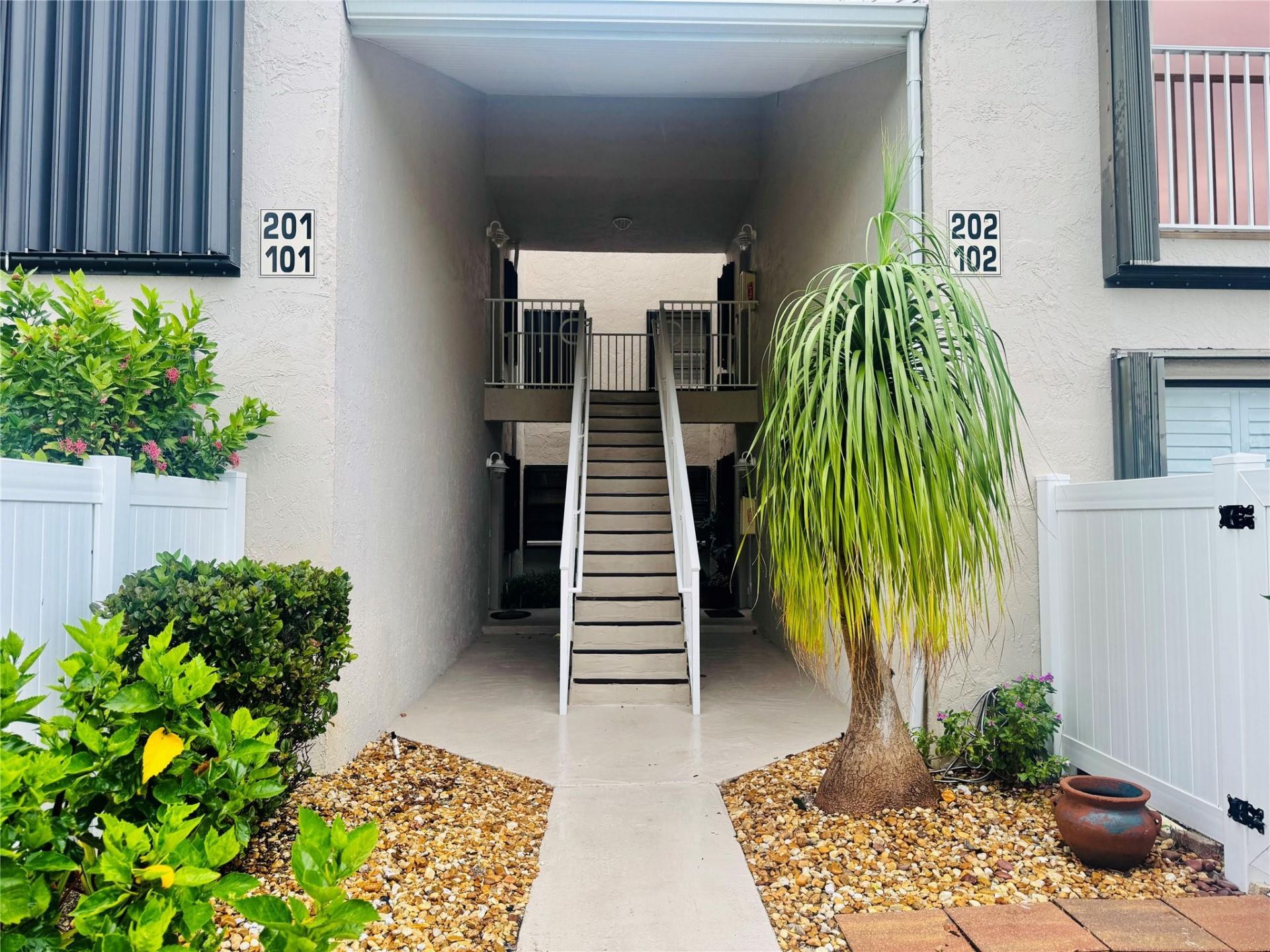 3216 S Lakeview Circle, Unit 5202, Fort Pierce, FL 34949 Photo