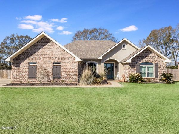 237 Rue De Hunter, Opelousas, LA 70570