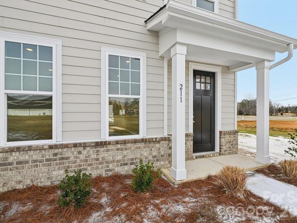 211 Vanguard Lane, Unit 18, Cramerton, NC 28032