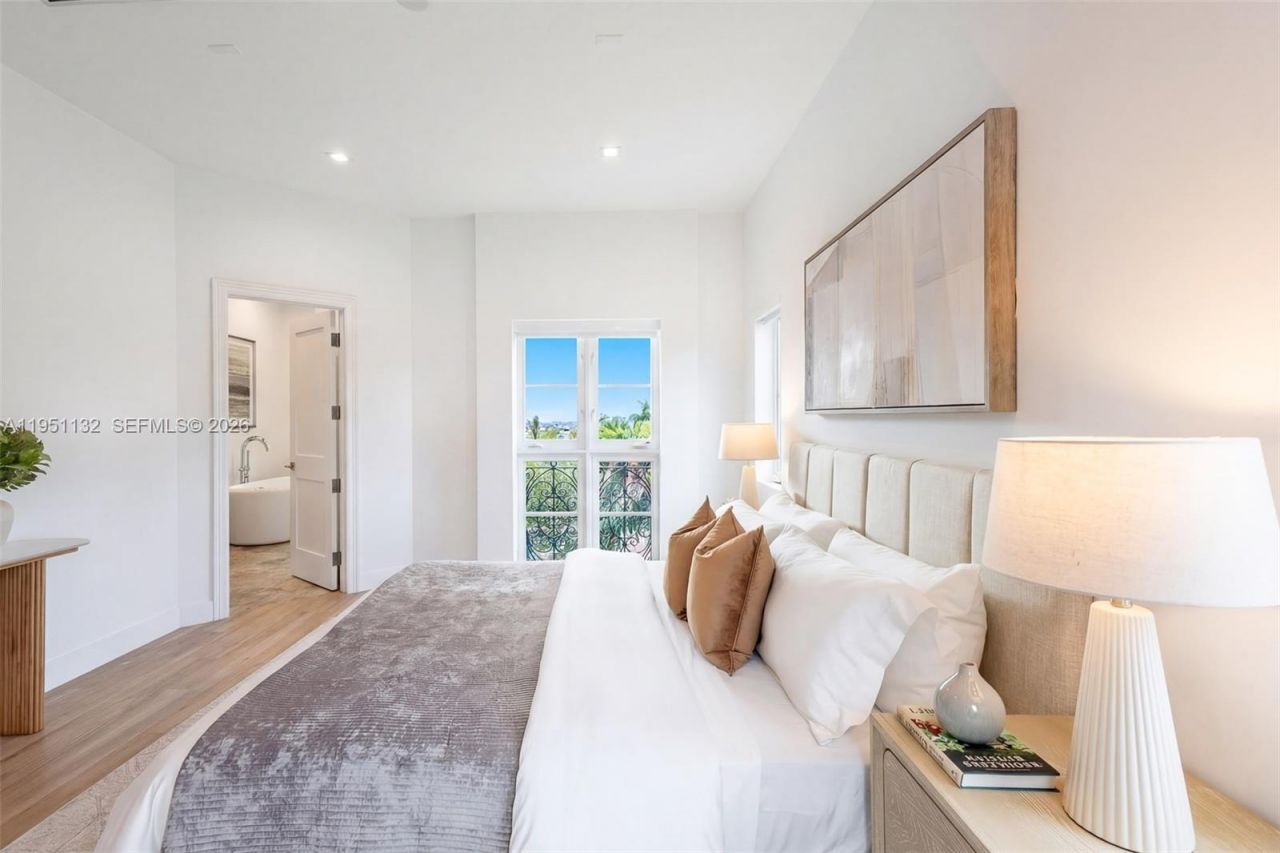 315 Santander Ave, Unit 315, Coral Gables, FL 33134 Photo