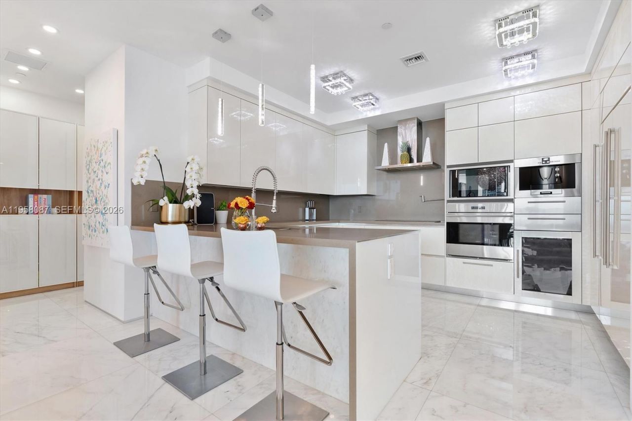 17475 Collins Ave, Unit 2502, Sunny Isles Beach, FL 33160 Photo